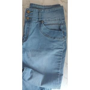 Kaba Skinny Jeans Light Wash Size 18. A7